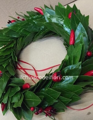 CORONCINA DI ALLORO E BACCHE ROSSE