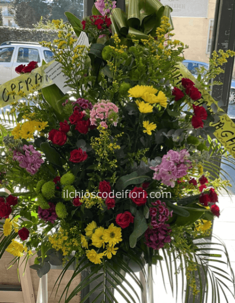 Composizione con fiori misti