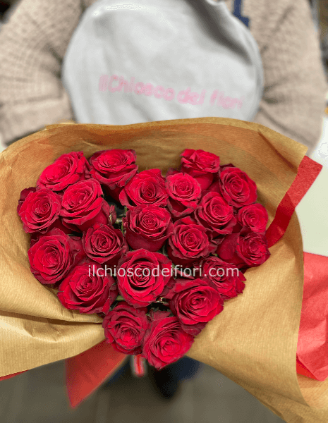 Bouquet di rose a forma di cuore